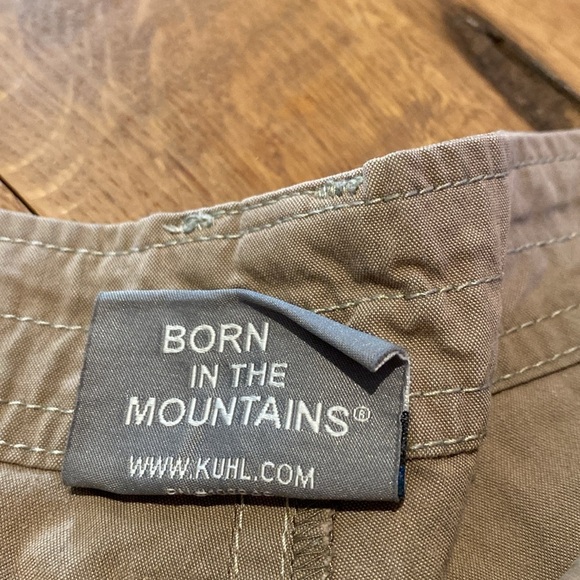 KUHL Women’s Kurve Free Range Shorts Hiking Camping Gorpcore Sand Tan Size 2 - Picture 10 of 10